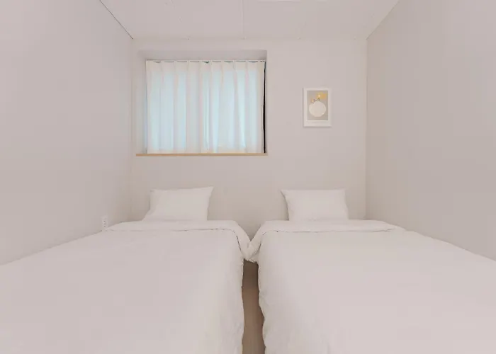 Hostel Andante 207 *